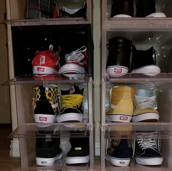 Vans - Picture 2 of 8